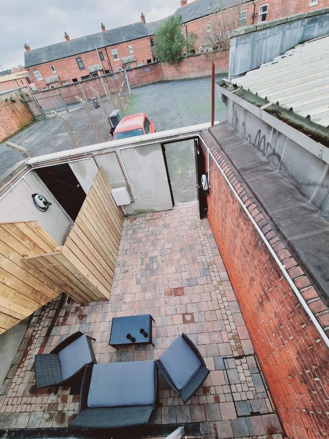 Lmk, Spacious 1 Bedroom Ground Floor Apartment, Ev Charger, Free Parking Wi-Fi, Great Location Belfast Bagian luar foto