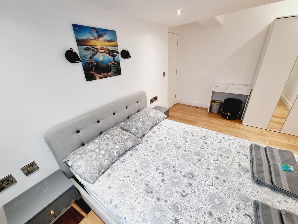 Lmk, Spacious 1 Bedroom Ground Floor Apartment, Ev Charger, Free Parking Wi-Fi, Great Location Belfast Bagian luar foto